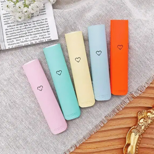 鎧斯Kiss主機 通用一代拋棄式 Kiss主機 Kis5推出的高性能電子煙設備 鎧斯Kiss主機Kis5電子煙主機 KIS主機 KIS5主機 愷斯五號主機 鍇斯5號煙彈一代通用 kiss KISS電子煙 愷斯五號 一代通用主機 電子煙 電子菸 拋棄電子煙 蒸氣賣場